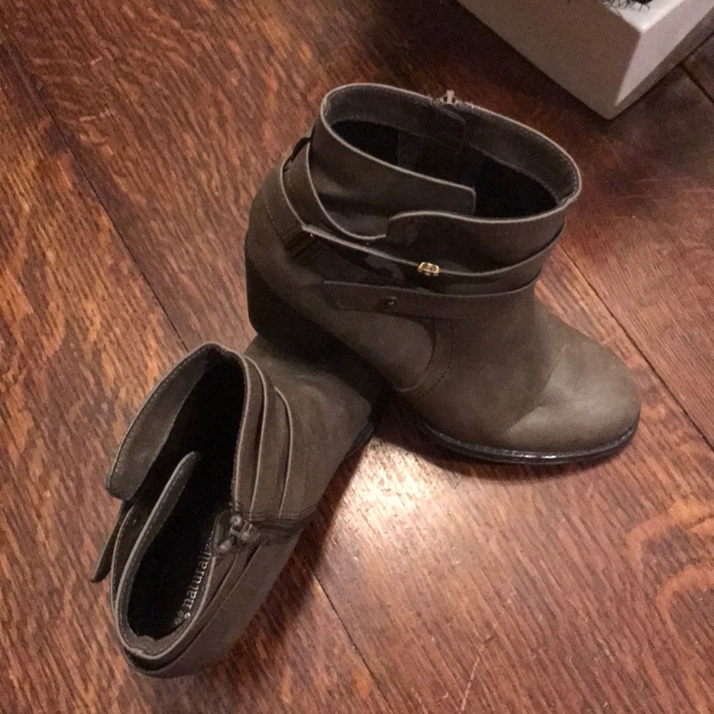 Ankle boots worn twice! Like new!